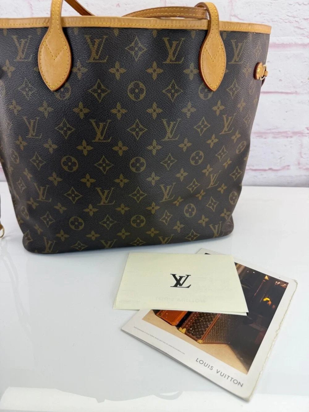 Louis Vuitton Neverfull Mm Monogram Canvas Tote in Brown
